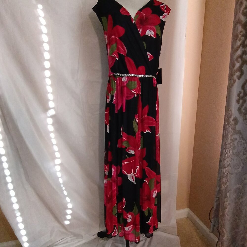 Alexa B Dress ☺️👗 - Picture 2 of 13
